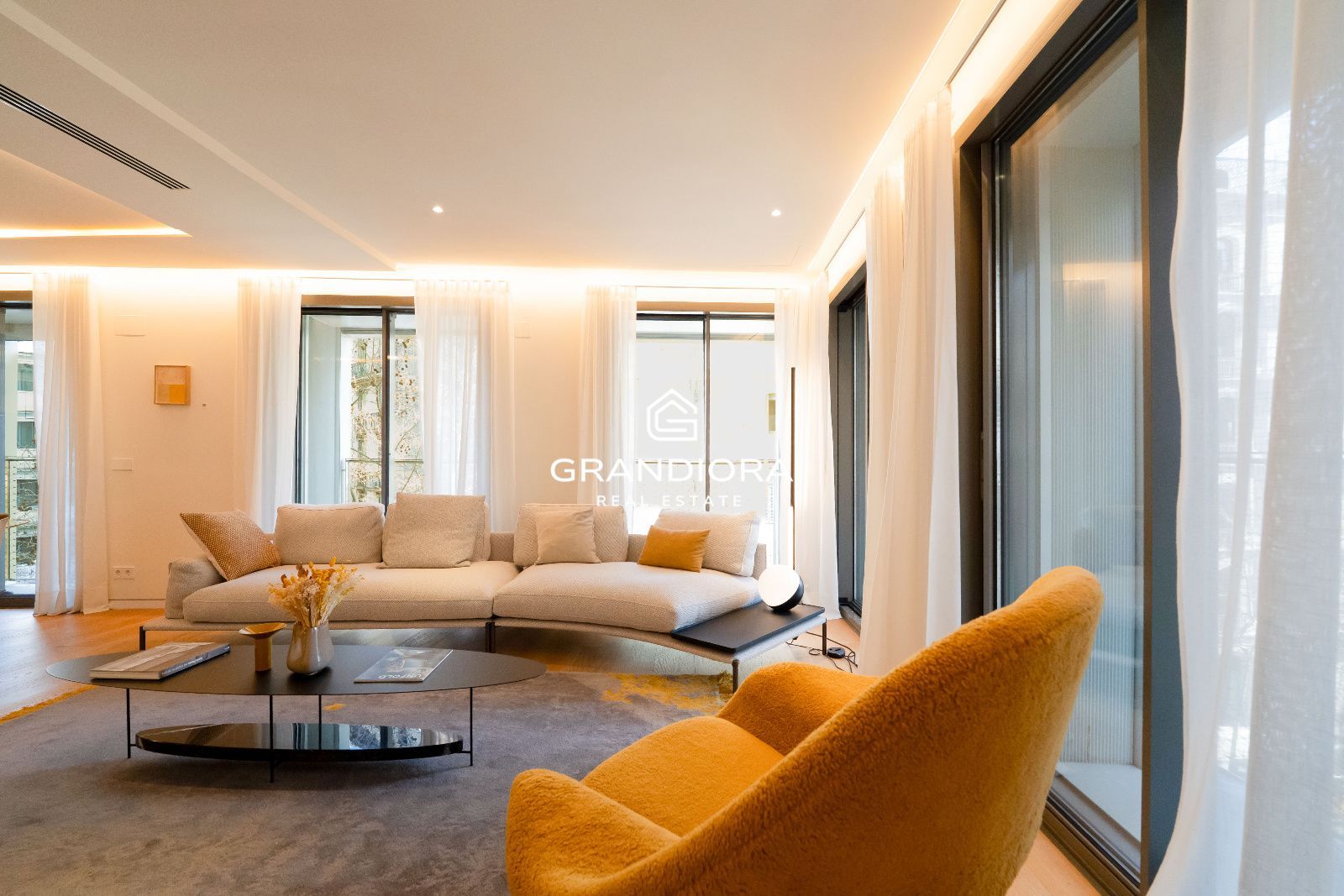 Precioso piso alto de Obra nueva en ubicación Prime - Imagen 3
