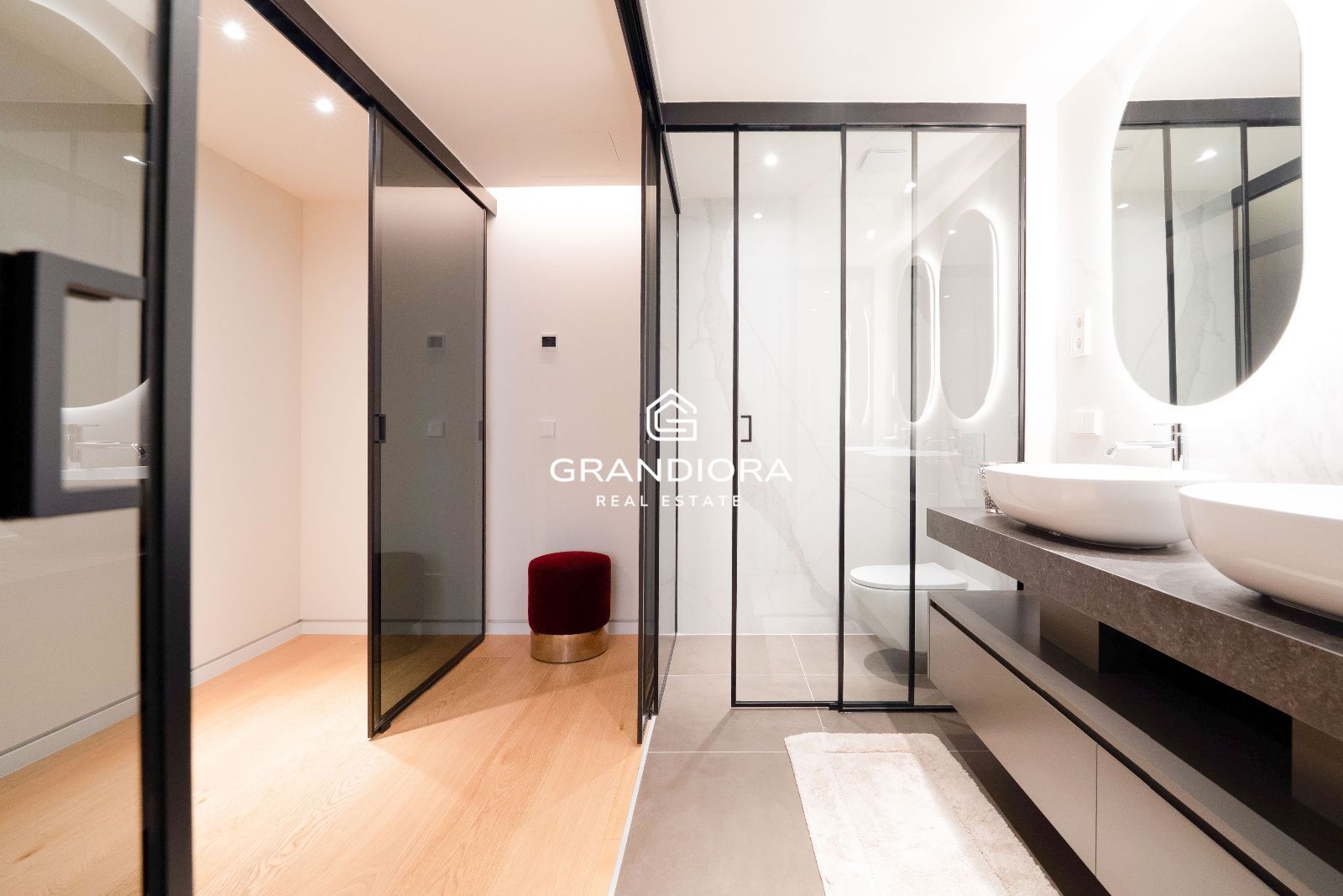Precioso piso alto de Obra nueva en ubicación Prime - Imagen 13