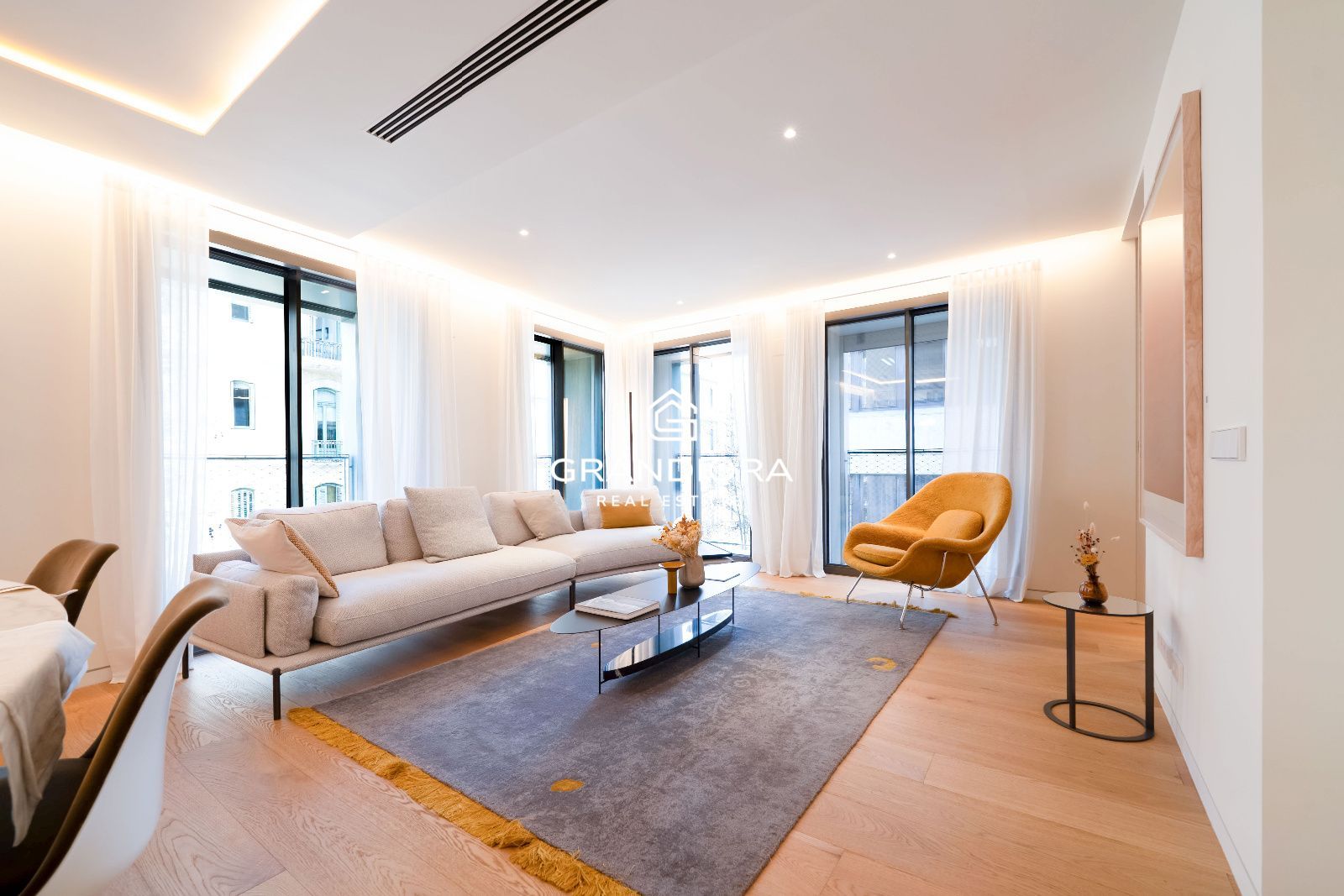 Precioso piso alto de Obra nueva en ubicación Prime - Imagen 2