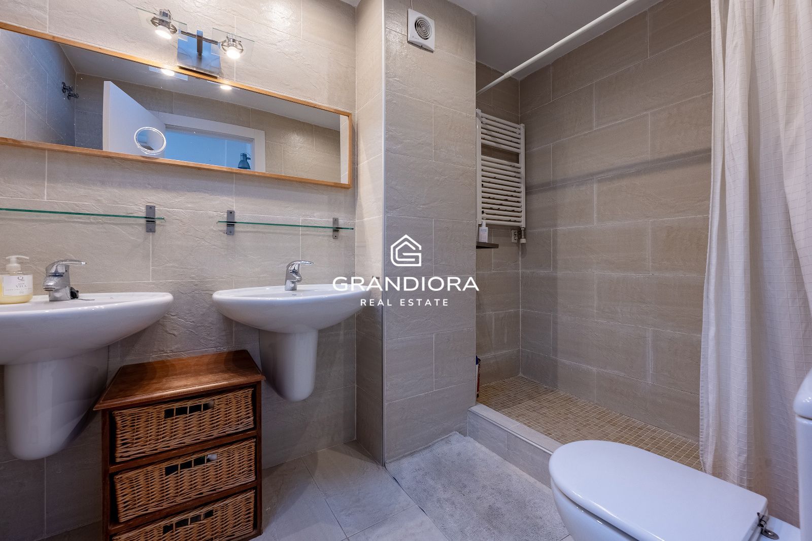 Casa en alquiler en Tiana con jardín, piscina y vistas al mar - Imagen 27