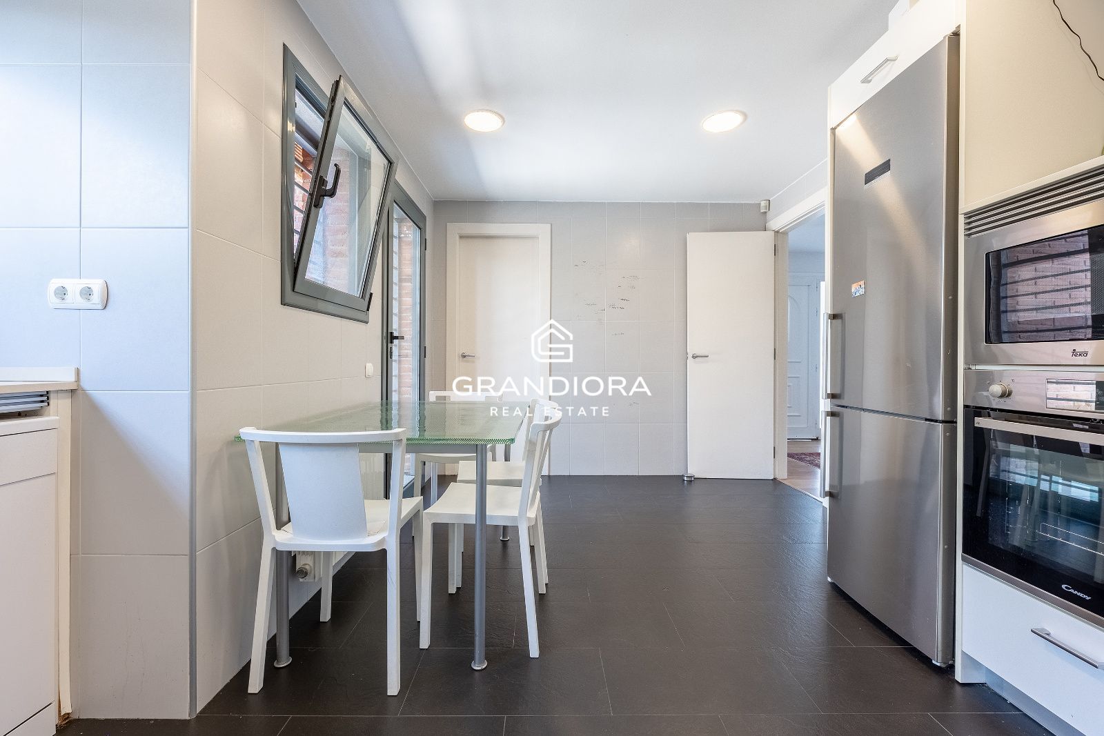 Casa en alquiler en Tiana con jardín, piscina y vistas al mar - Imagen 38