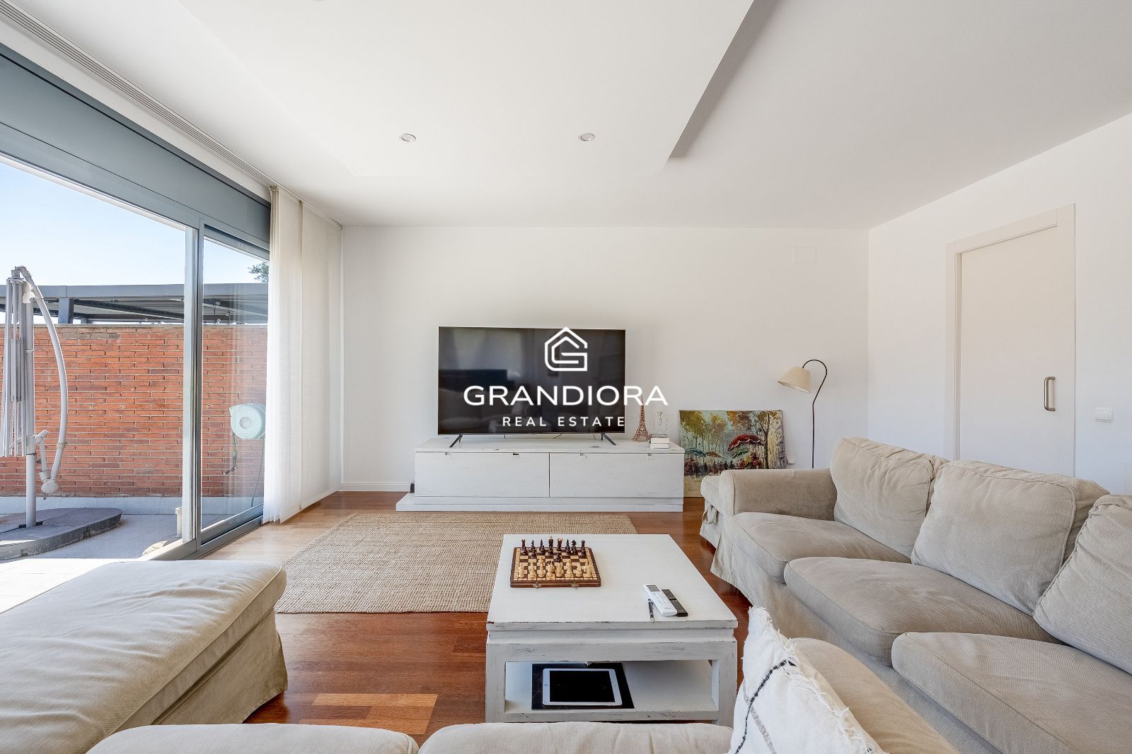 Casa en alquiler en Tiana con jardín, piscina y vistas al mar - Imagen 10