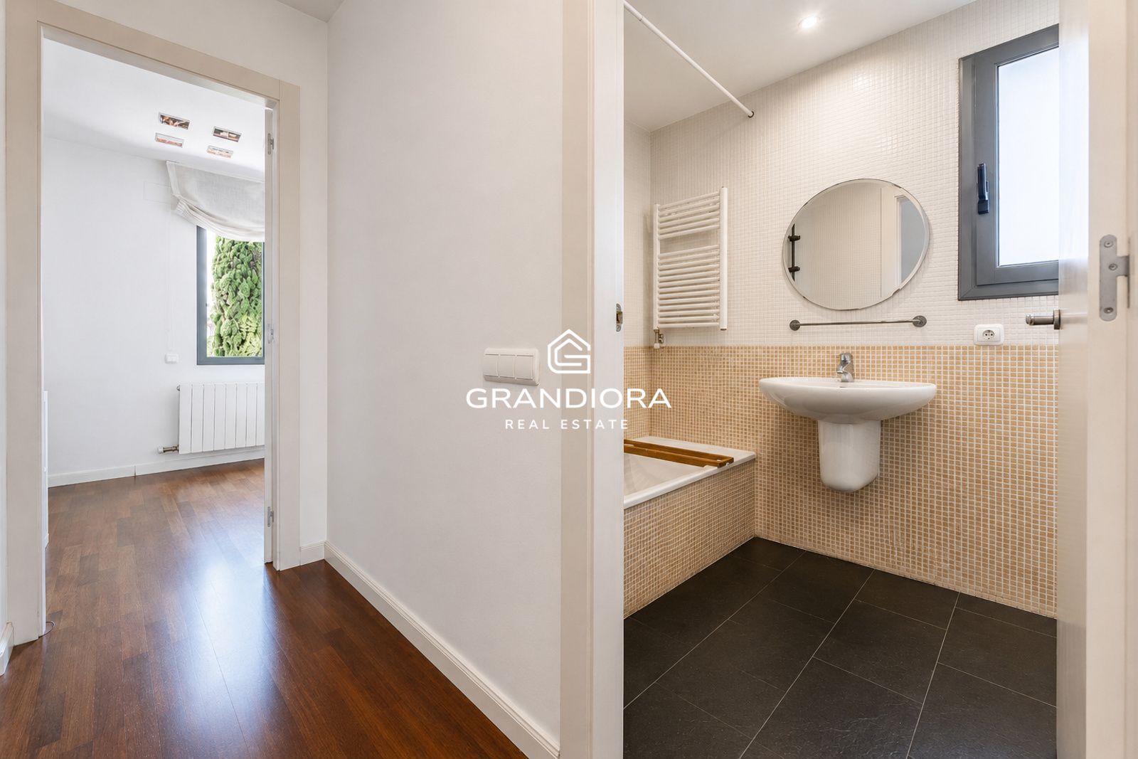 Casa en alquiler en Tiana con jardín, piscina y vistas al mar - Imagen 16