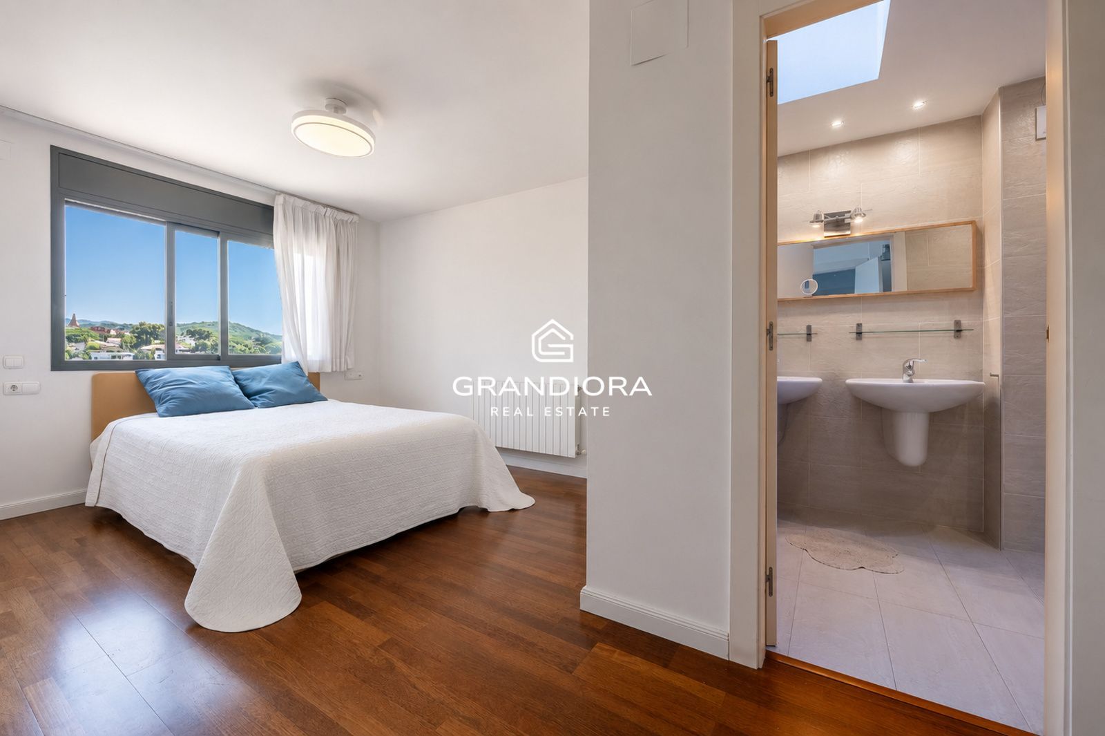 Casa en alquiler en Tiana con jardín, piscina y vistas al mar - Imagen 23
