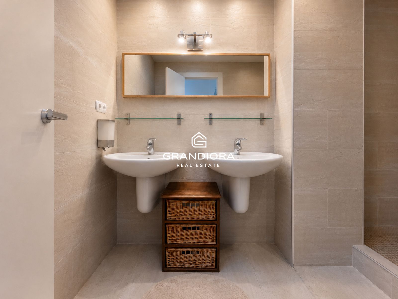 Casa en alquiler en Tiana con jardín, piscina y vistas al mar - Imagen 27