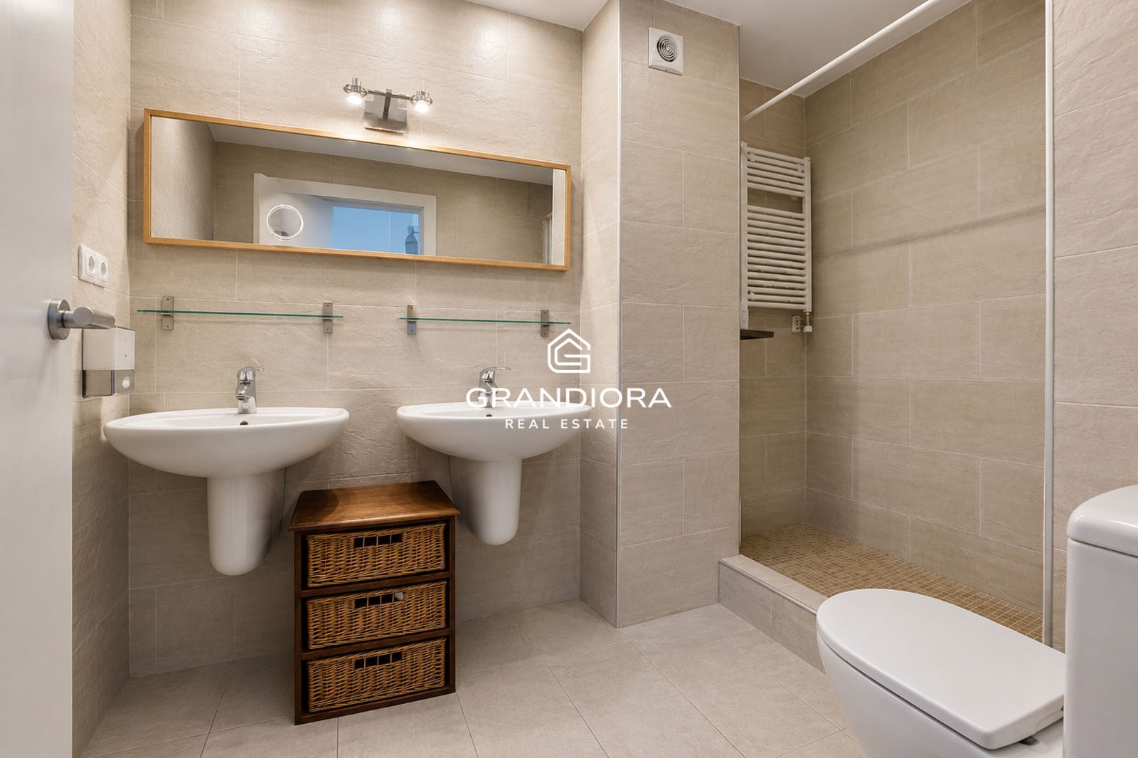 Casa en alquiler en Tiana con jardín, piscina y vistas al mar - Imagen 28