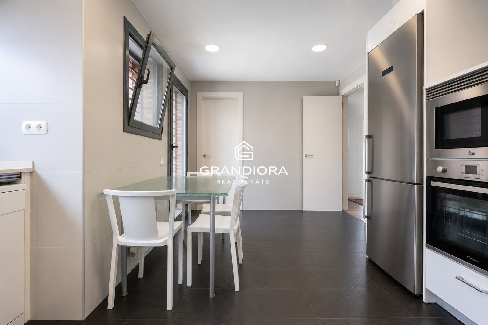 Casa en alquiler en Tiana con jardín, piscina y vistas al mar - Imagen 40