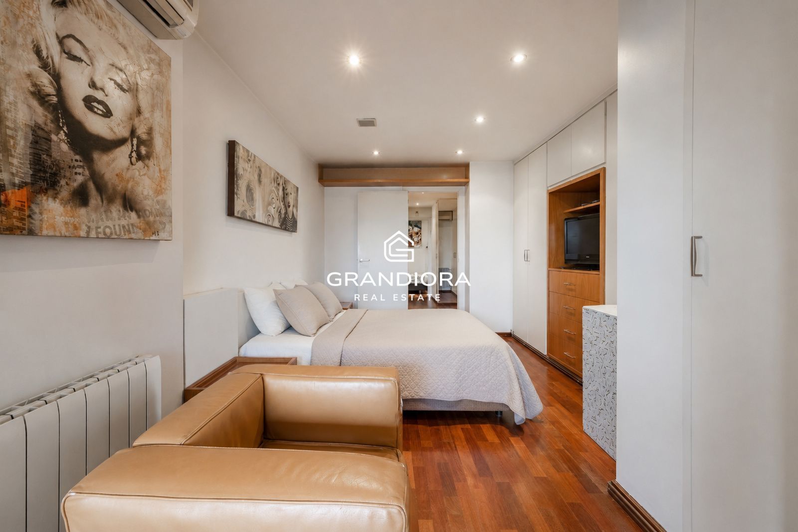 Exclusivo ático con terraza y vistas panorámicas a toda Barcelona - Imagen 18