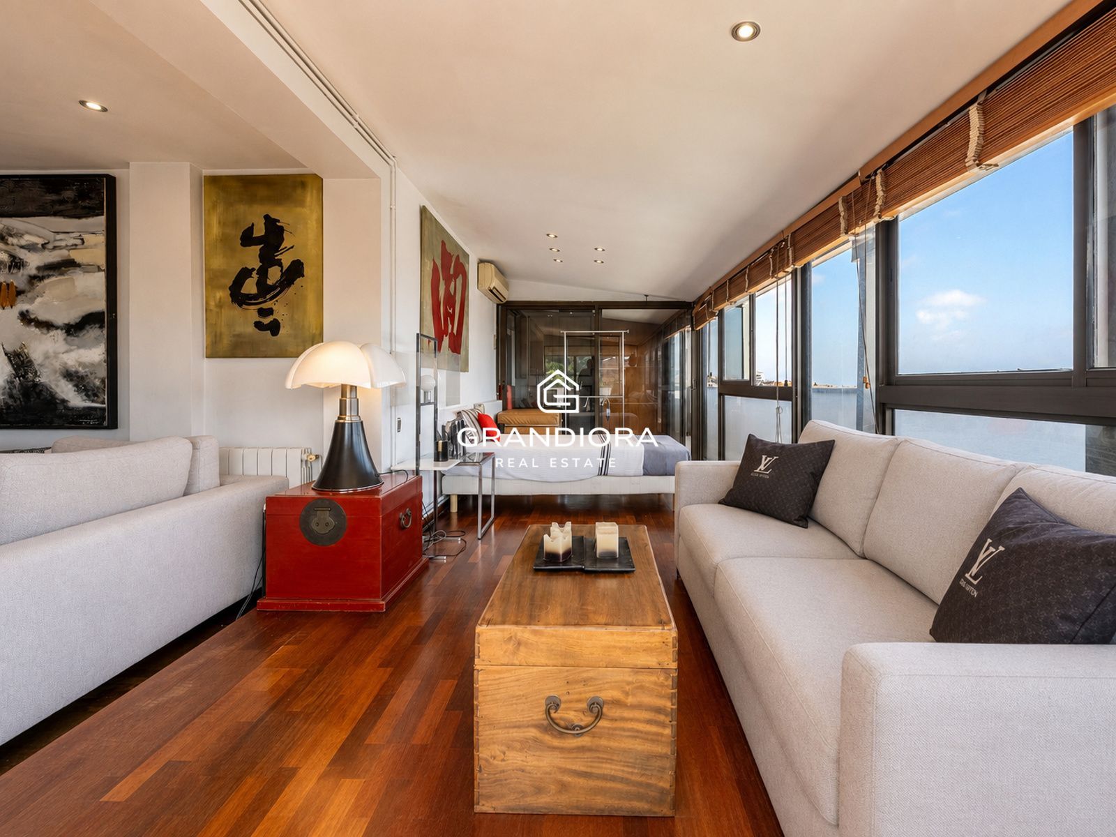Exclusivo ático con terraza y vistas panorámicas a toda Barcelona - Imagen 11