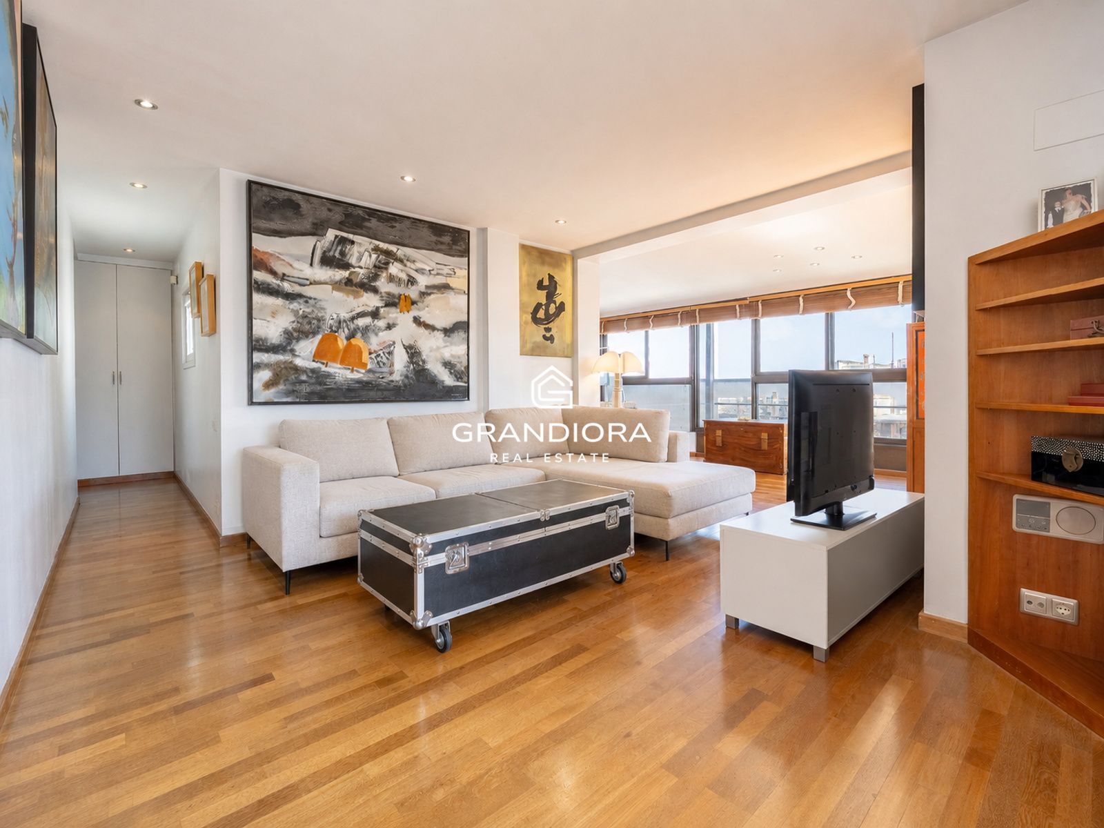 Exclusivo ático con terraza y vistas panorámicas a toda Barcelona - Imagen 9