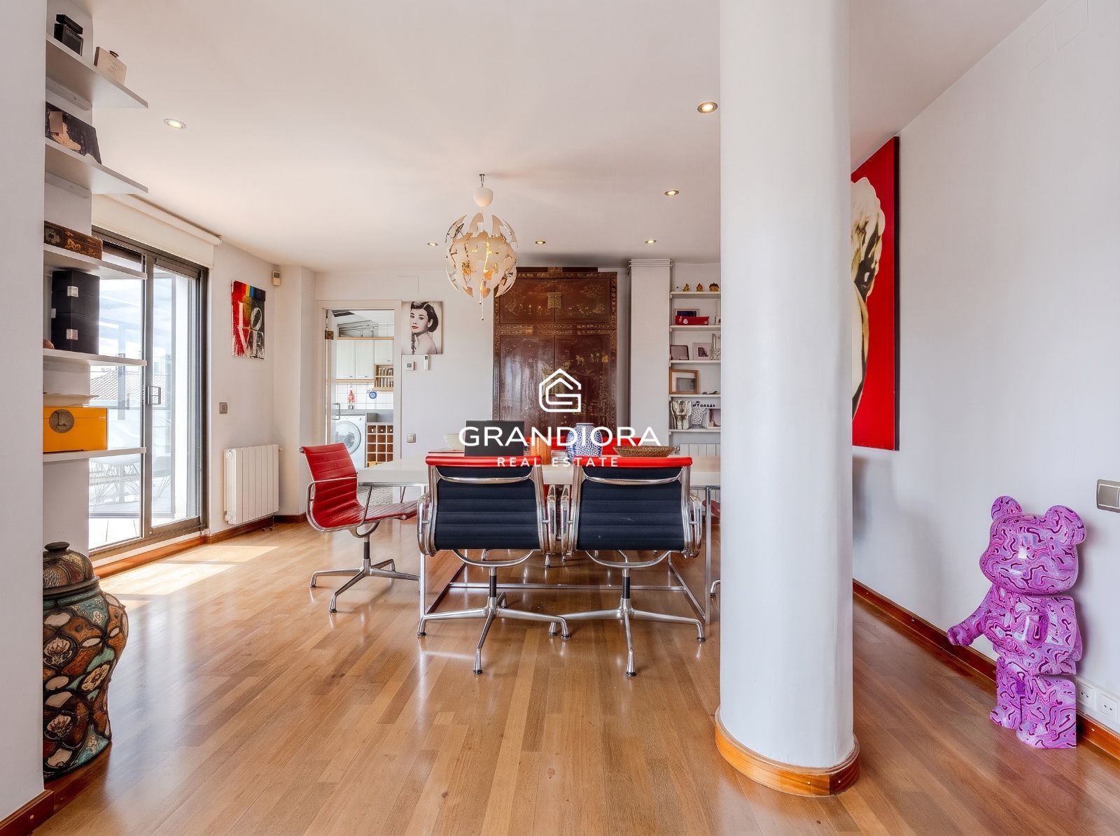 Exclusivo ático con terraza y vistas panorámicas a toda Barcelona - Imagen 5