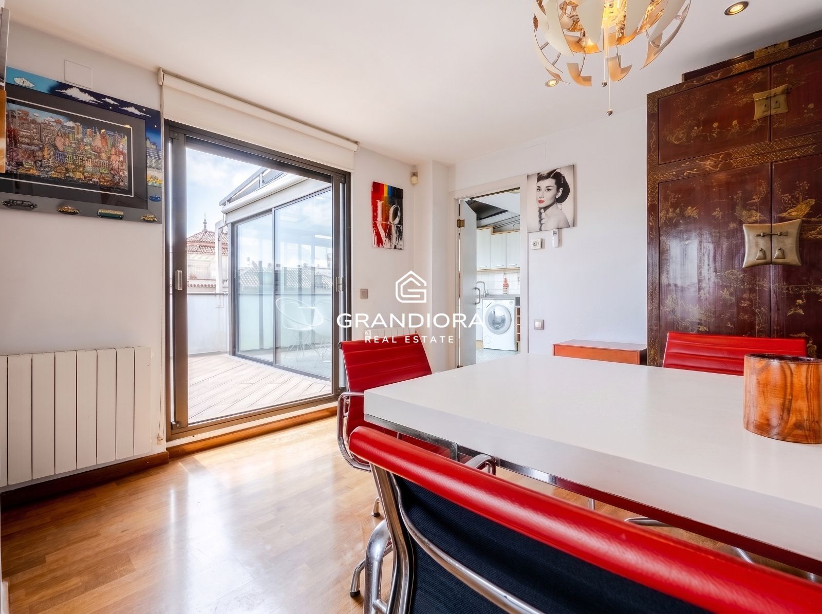 Exclusivo ático con terraza y vistas panorámicas a toda Barcelona - Imagen 6