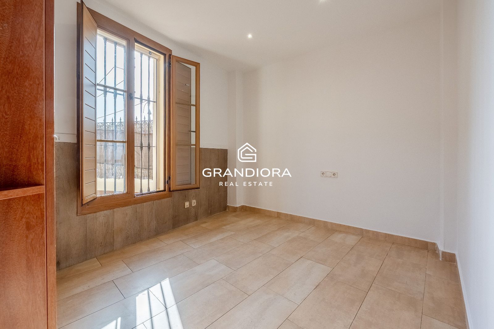 Exclusiva planta baja con espectacular terraza de 70 m² en el centro de Arenys de Mar - Imagen 15