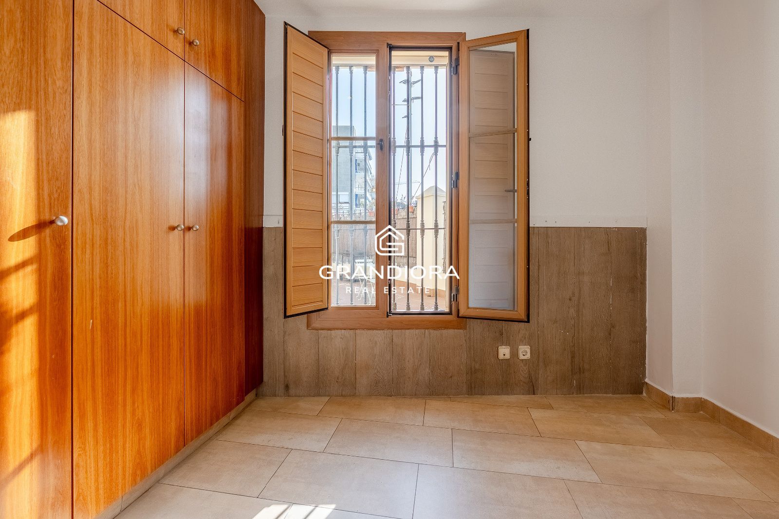 Exclusiva planta baja con espectacular terraza de 70 m² en el centro de Arenys de Mar - Imagen 17