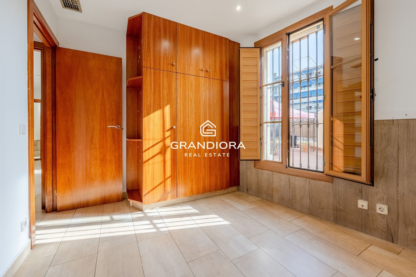 Exclusiva planta baja con espectacular terraza de 70 m² en el centro de Arenys de Mar - Imagen 13