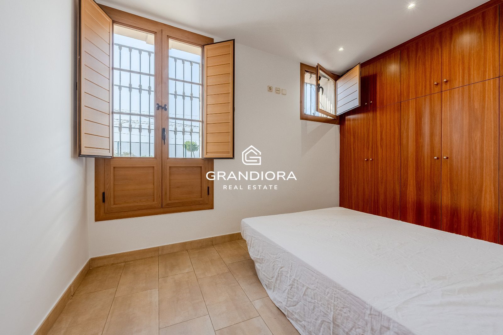 Exclusiva planta baja con espectacular terraza de 70 m² en el centro de Arenys de Mar - Imagen 22