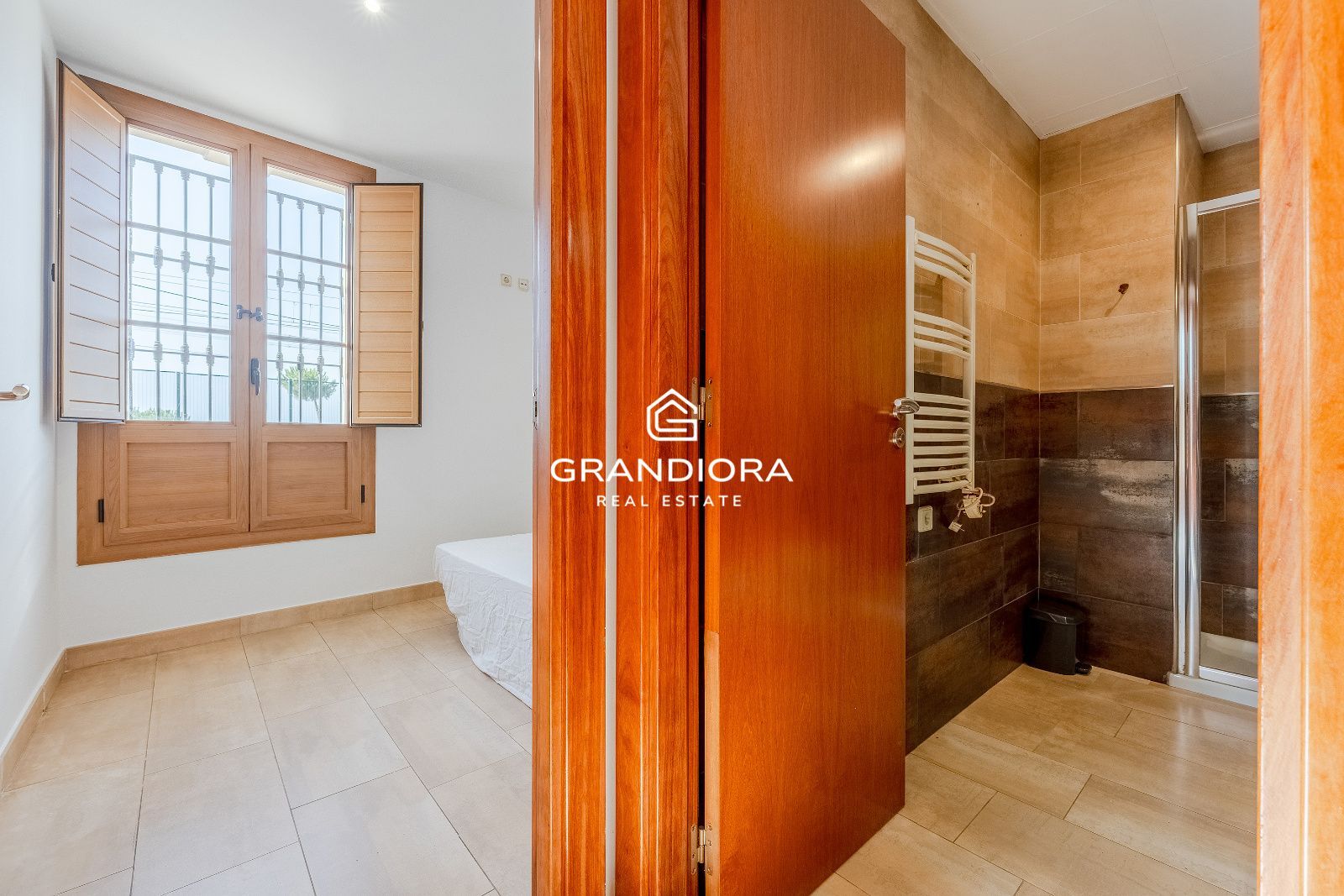 Exclusiva planta baja con espectacular terraza de 70 m² en el centro de Arenys de Mar - Imagen 25
