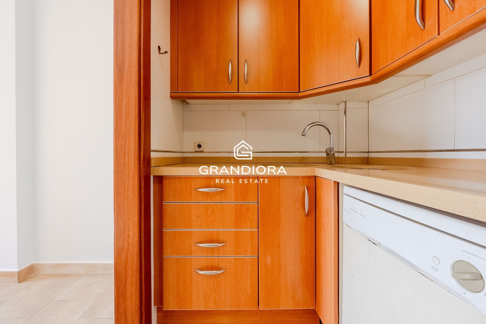 Exclusiva planta baja con espectacular terraza de 70 m² en el centro de Arenys de Mar - Imagen 11