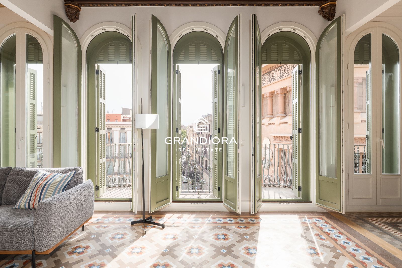 Piso en finca regia de 159 m² junto a La Rambla - Imagen 10