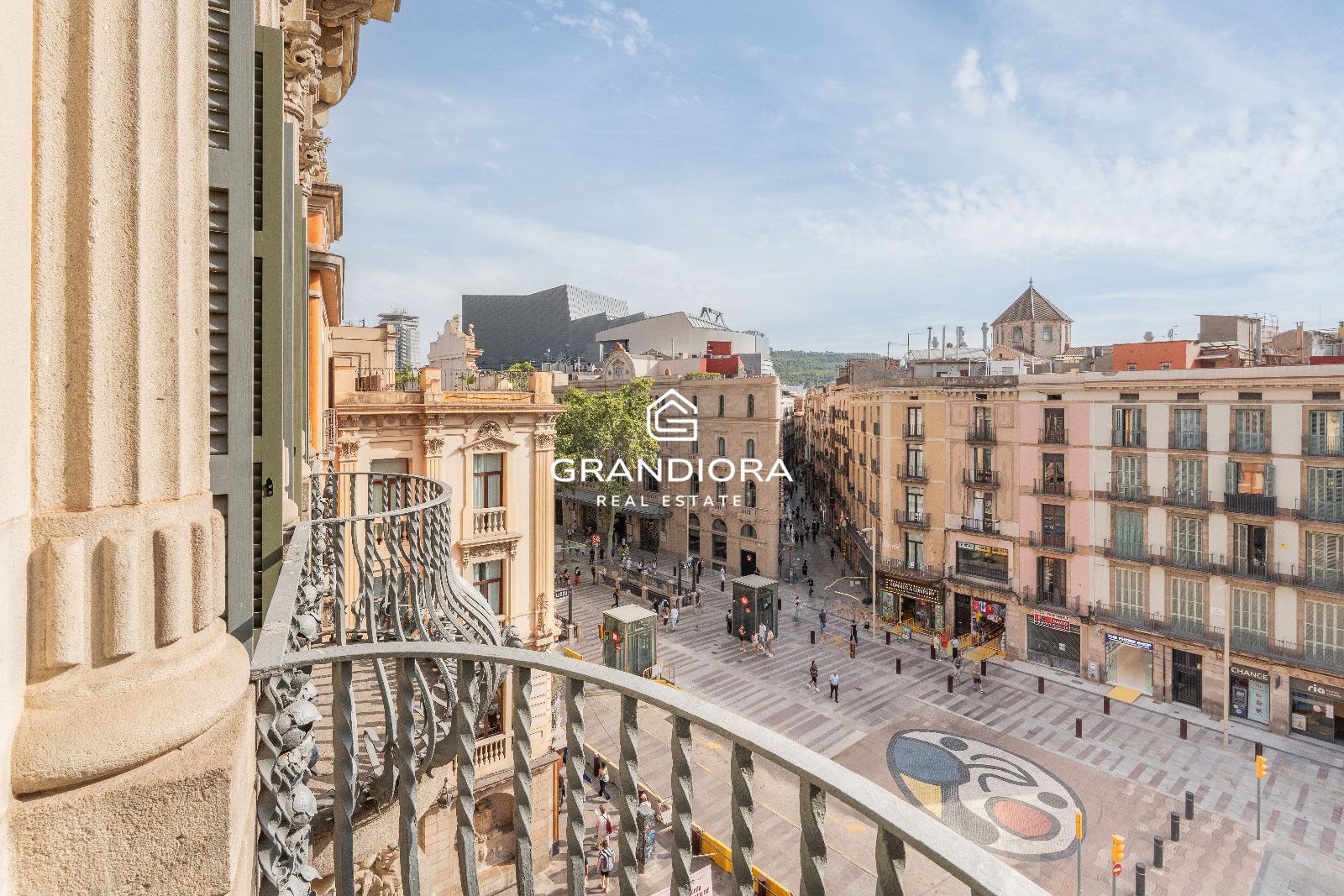 Piso en finca regia de 159 m² junto a La Rambla - Imagen 11
