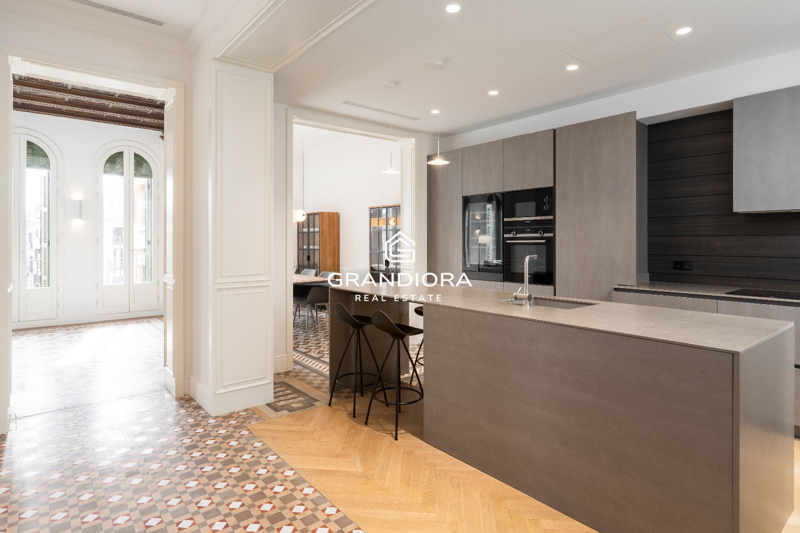 Piso en finca regia de 159 m² junto a La Rambla - Imagen 14