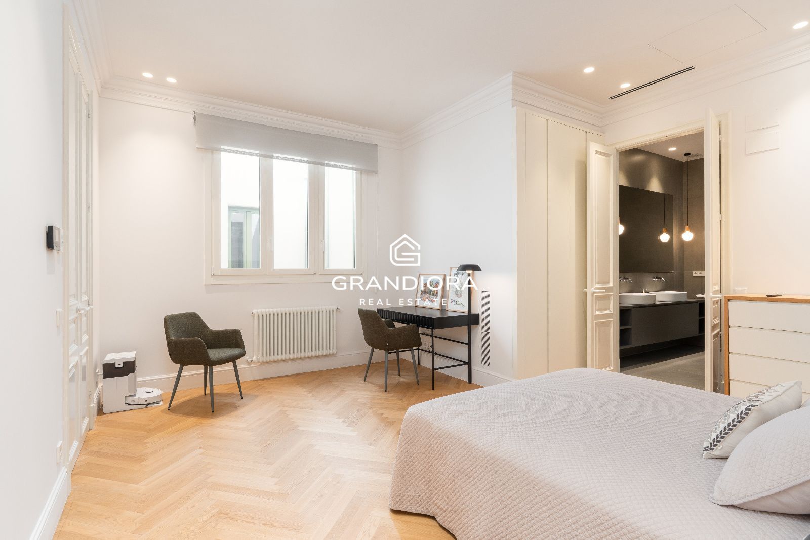 Piso en finca regia de 159 m² junto a La Rambla - Imagen 21