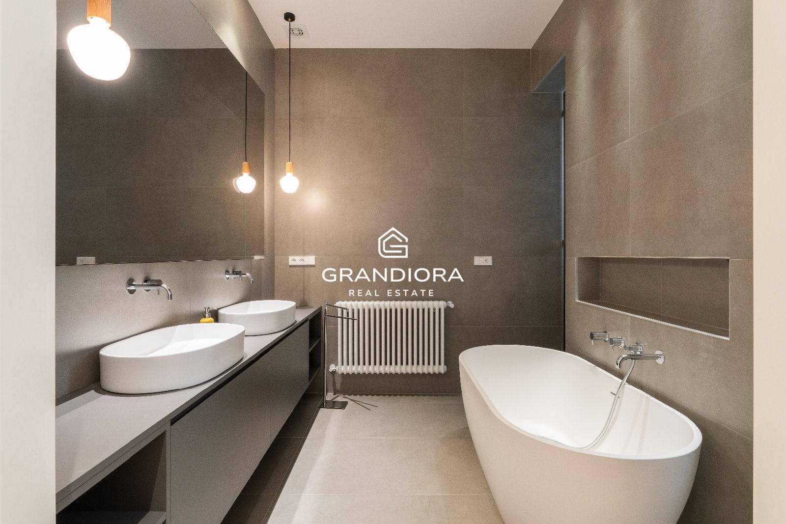 Piso en finca regia de 159 m² junto a La Rambla - Imagen 24