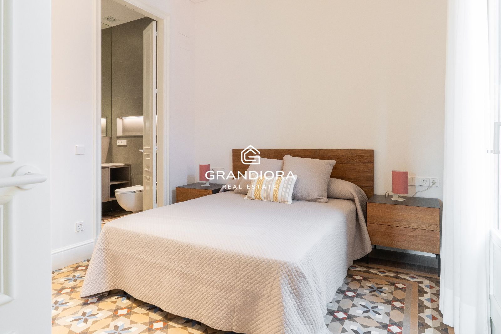 Piso en finca regia de 159 m² junto a La Rambla - Imagen 28