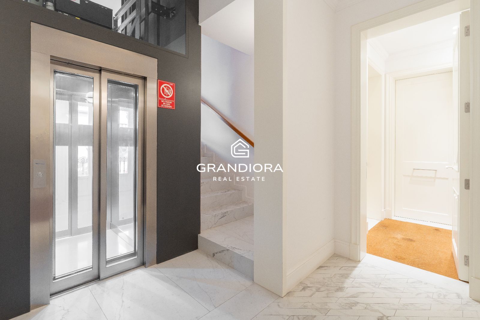 Piso en finca regia de 159 m² junto a La Rambla - Imagen 41