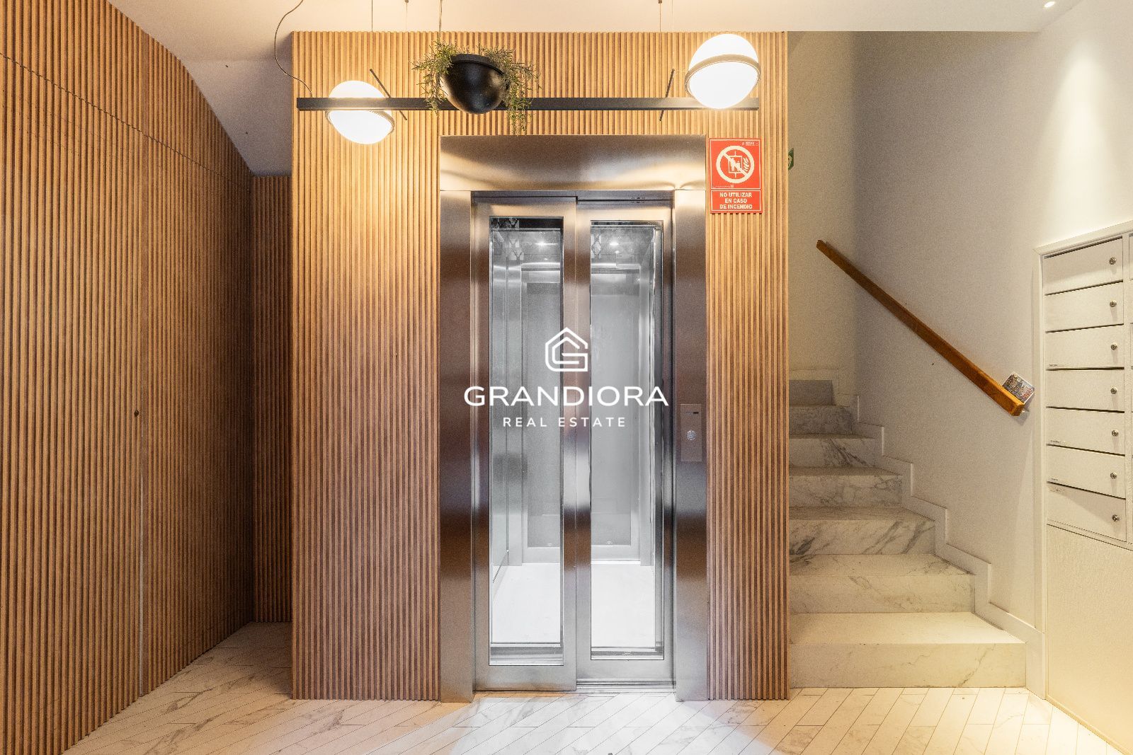 Piso en finca regia de 159 m² junto a La Rambla - Imagen 44