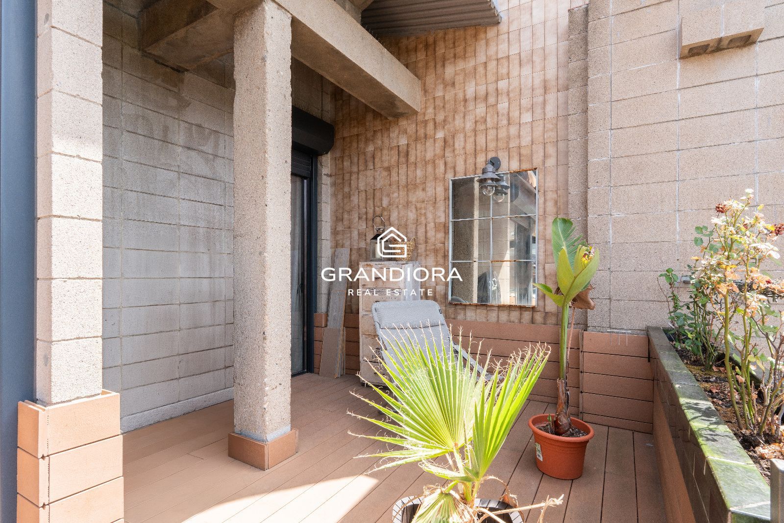 Exclusivo ático con tres terrazas y vistas panorámicas en la zona alta - Imagen 13
