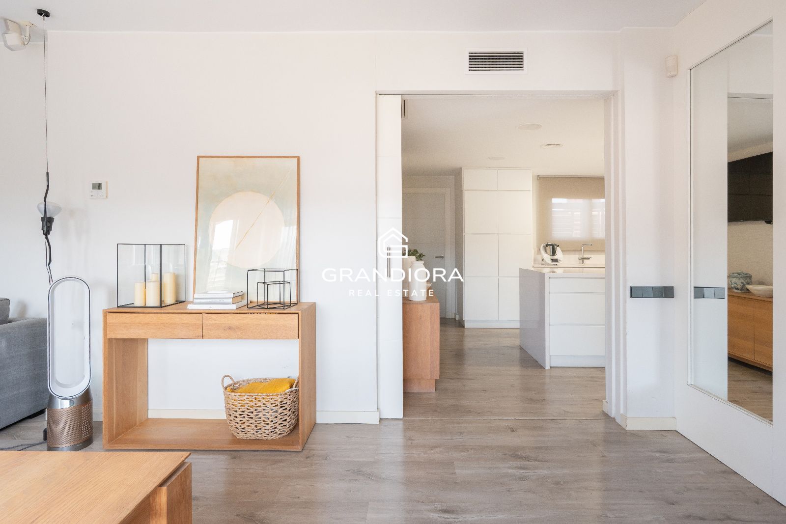 Exclusivo ático con tres terrazas y vistas panorámicas en la zona alta - Imagen 14