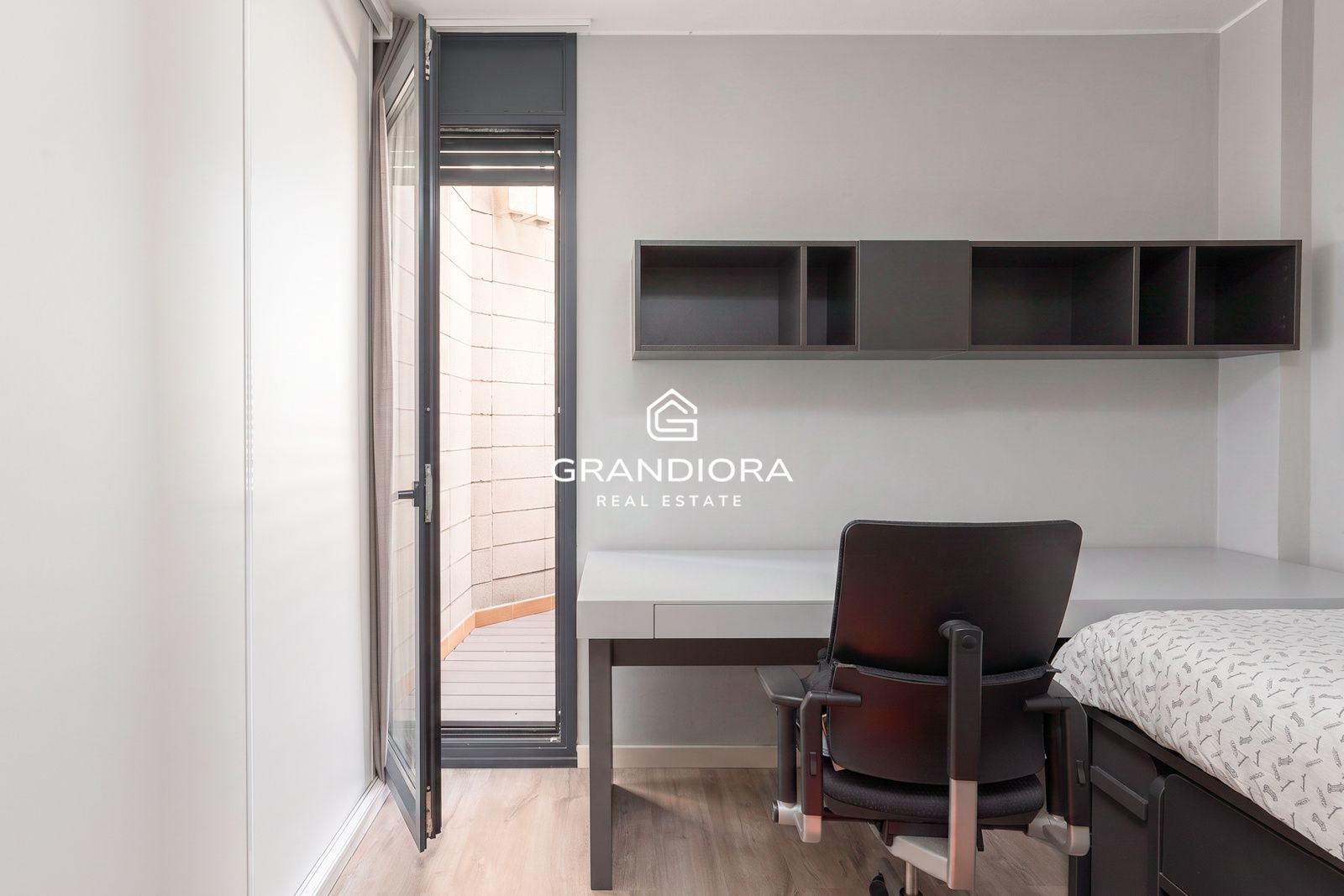 Exclusivo ático con tres terrazas y vistas panorámicas en la zona alta - Imagen 30