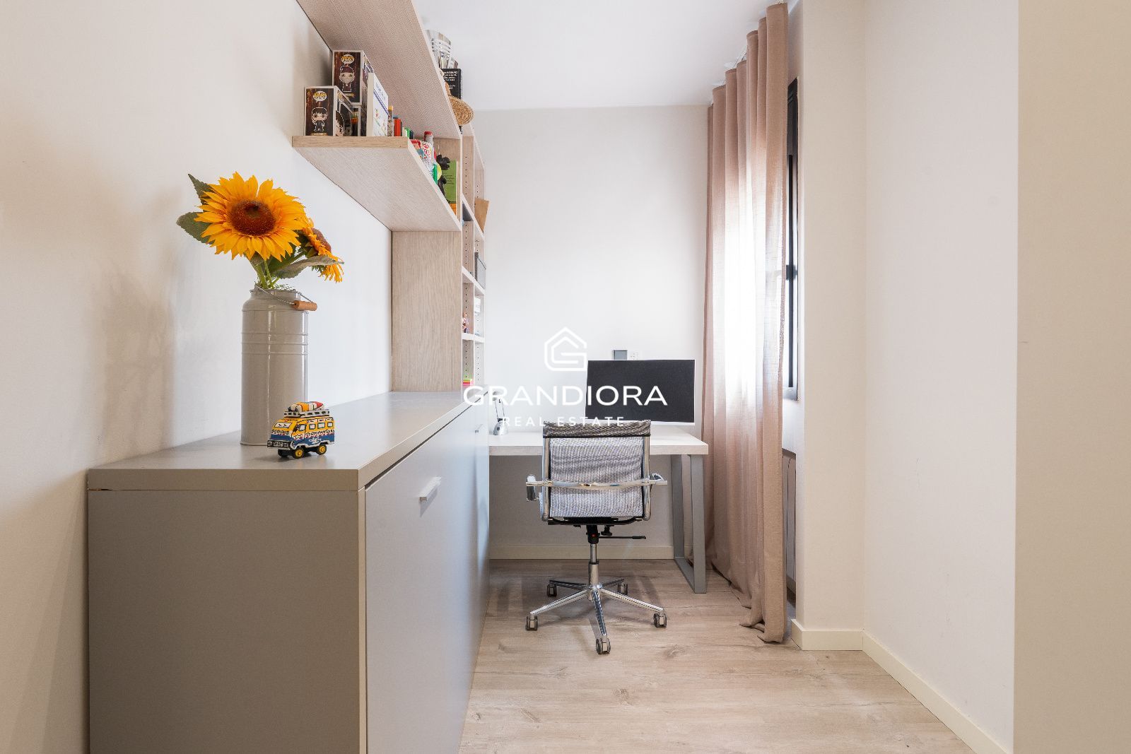 Exclusivo ático con tres terrazas y vistas panorámicas en la zona alta - Imagen 33