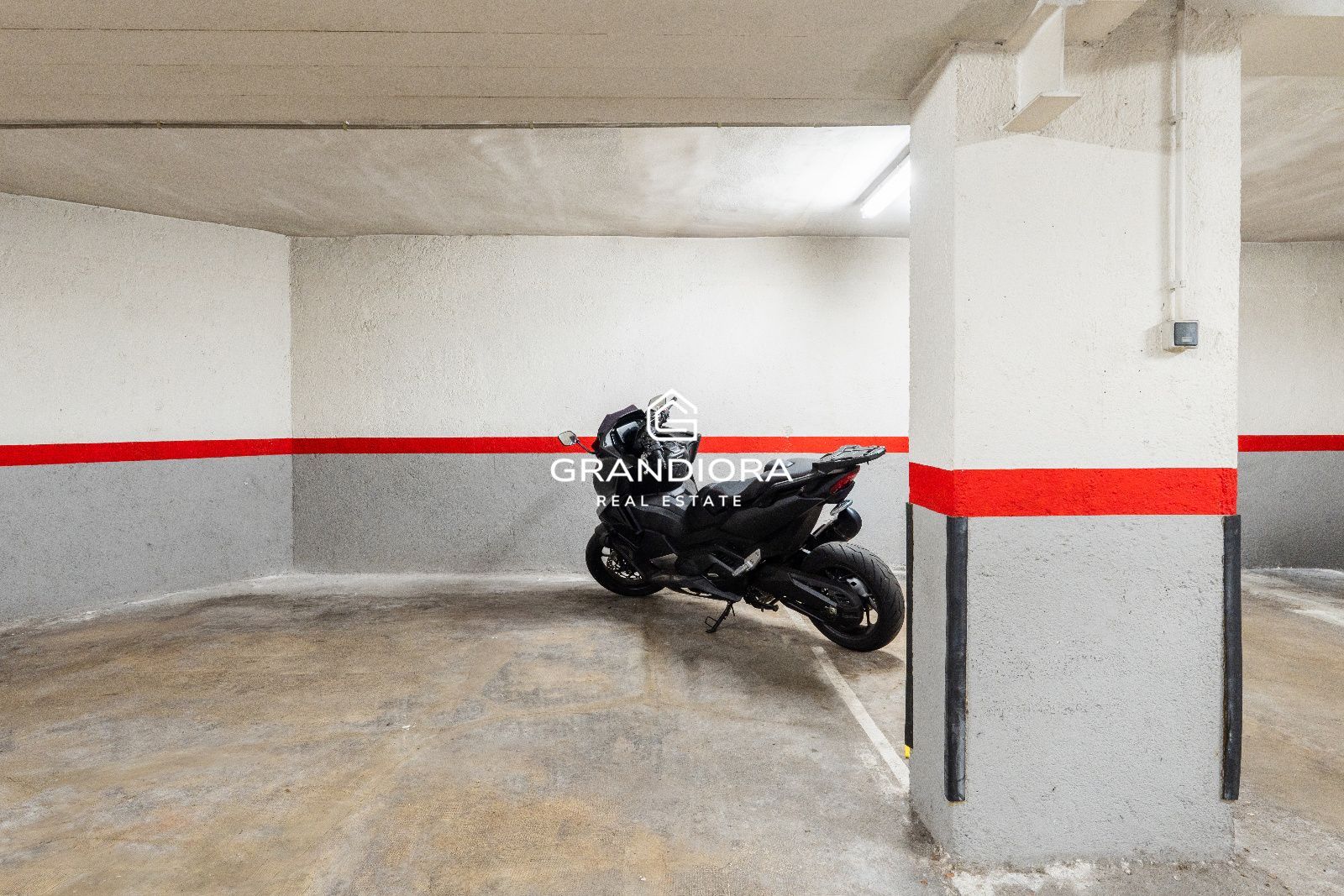 Exclusivo ático con tres terrazas y vistas panorámicas en la zona alta - Imagen 43
