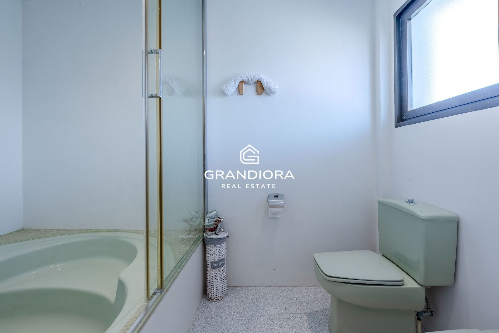 Exclusiva villa con piscina y vistas panorámicas al mar - Imagen 41