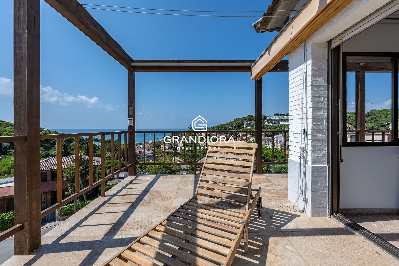Exclusiva villa con piscina y vistas panorámicas al mar - Imagen 43