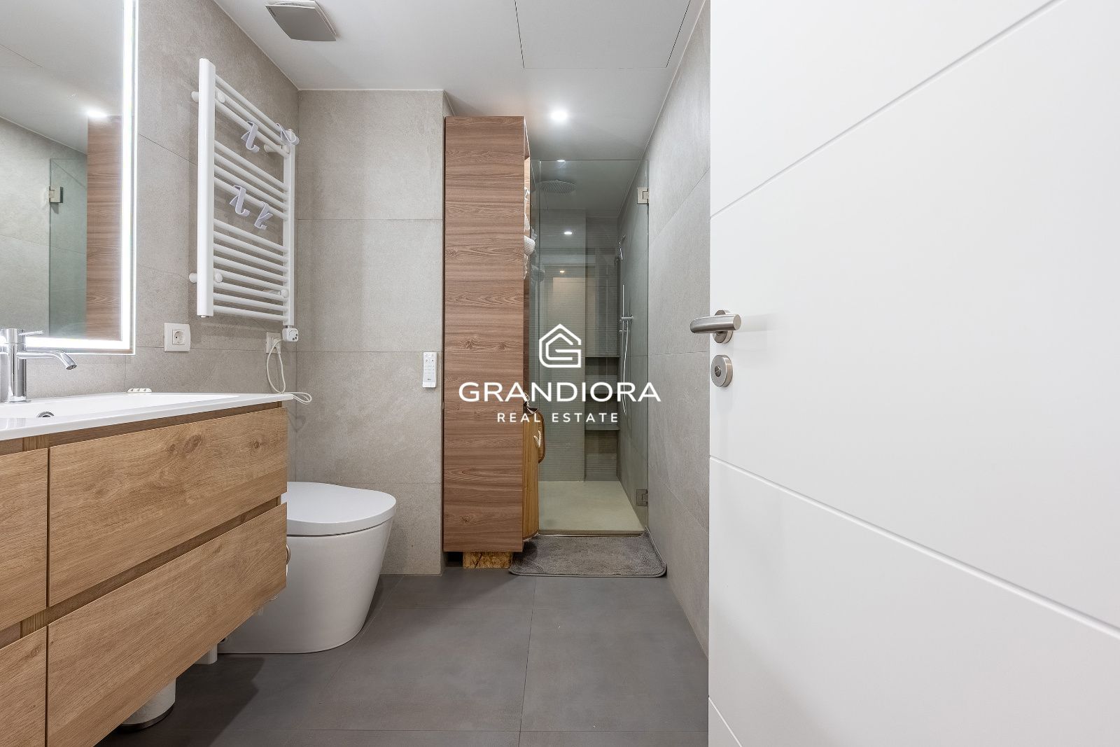 Apartamento histórico de 4 habitaciones con restos de la muralla romana en el Gòtic - Imagen 20