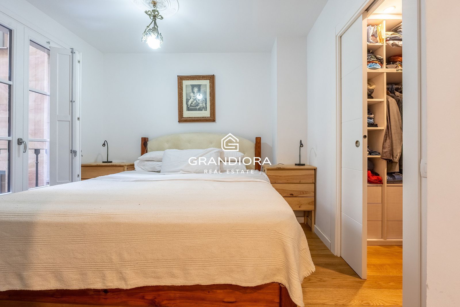 Apartamento histórico de 4 habitaciones con restos de la muralla romana en el Gòtic - Imagen 23