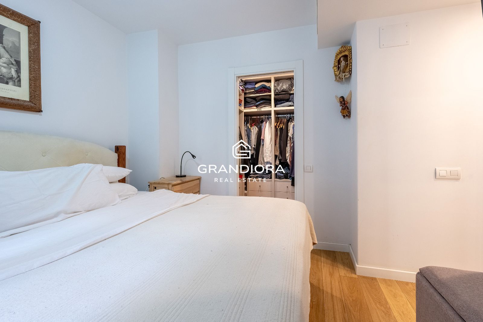 Apartamento histórico de 4 habitaciones con restos de la muralla romana en el Gòtic - Imagen 26