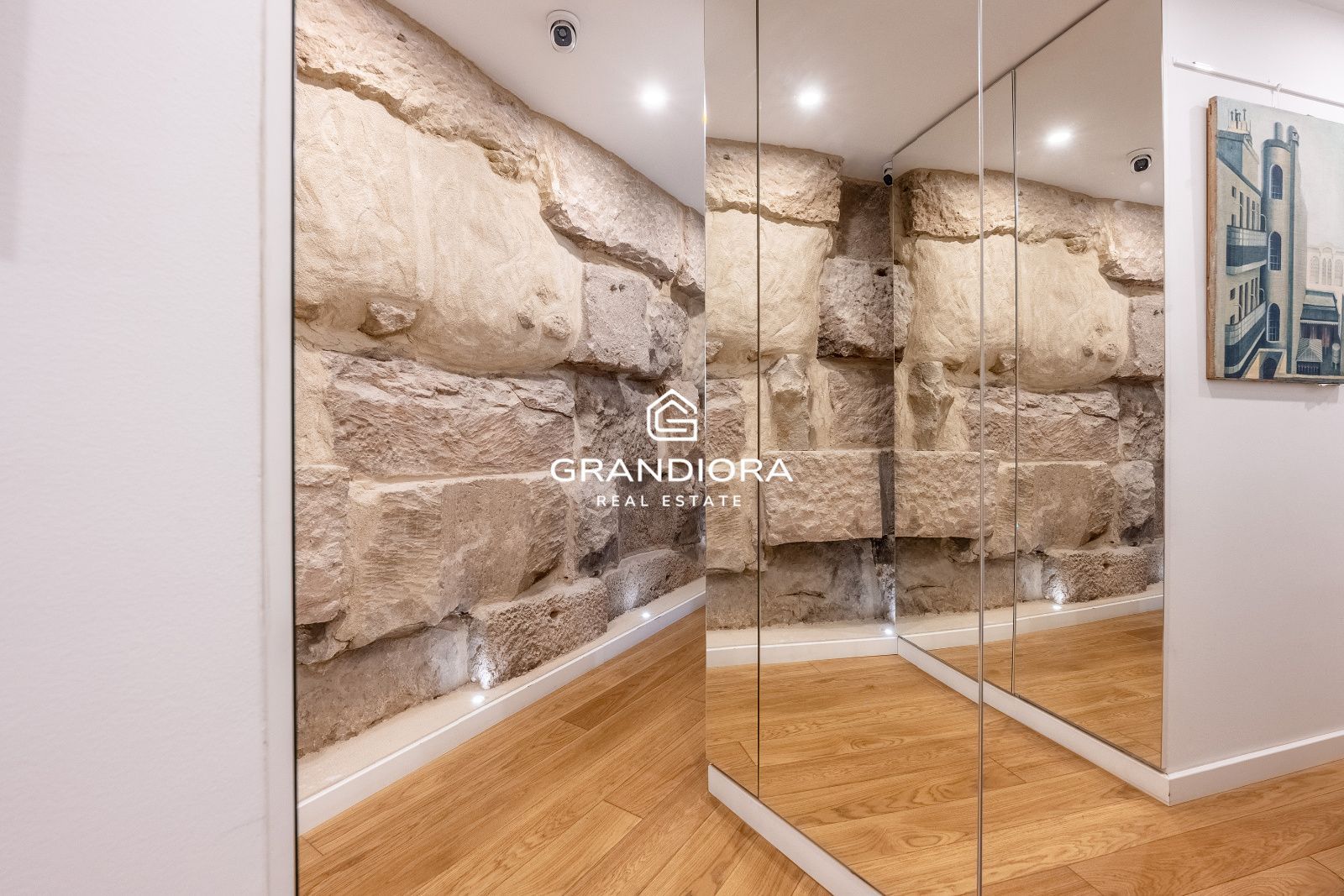 Apartamento histórico de 4 habitaciones con restos de la muralla romana en el Gòtic - Imagen 22