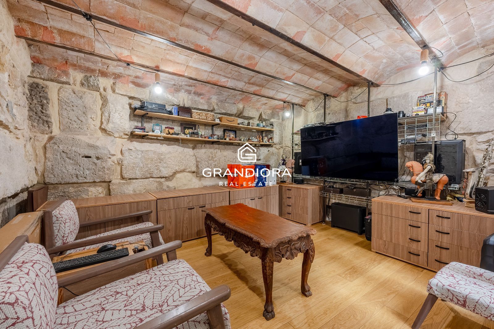 Apartamento histórico de 4 habitaciones con restos de la muralla romana en el Gòtic - Imagen 36