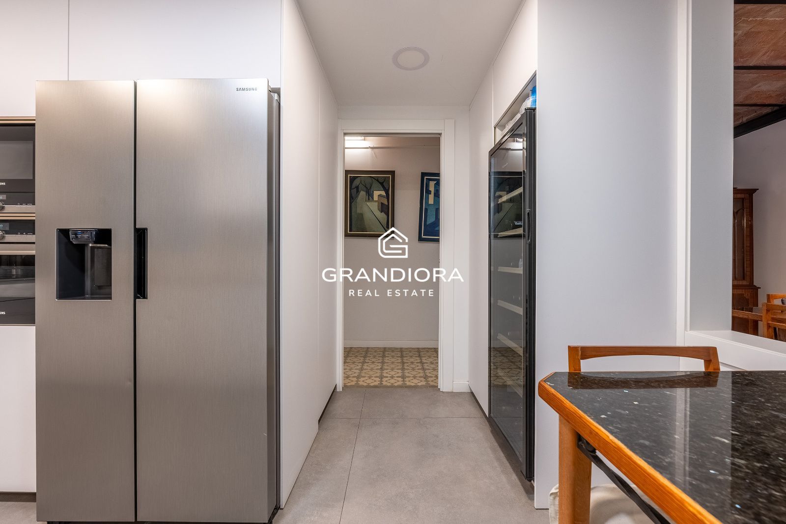 Apartamento histórico de 4 habitaciones con restos de la muralla romana en el Gòtic - Imagen 5