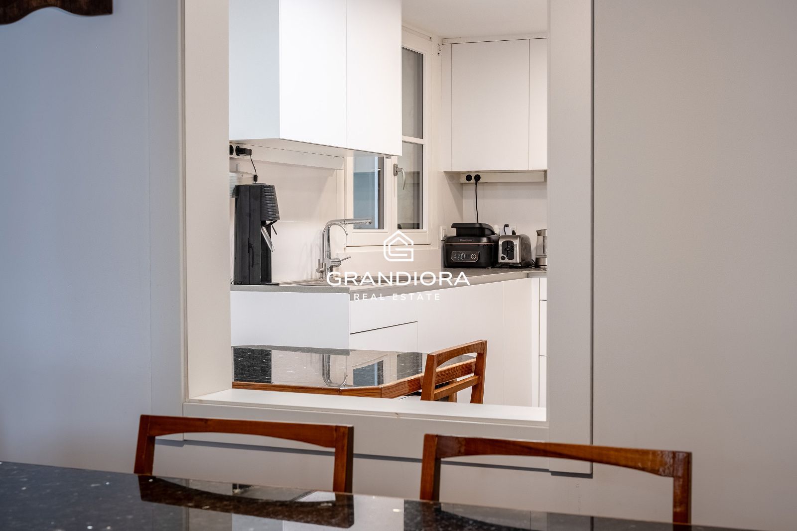 Apartamento histórico de 4 habitaciones con restos de la muralla romana en el Gòtic - Imagen 43