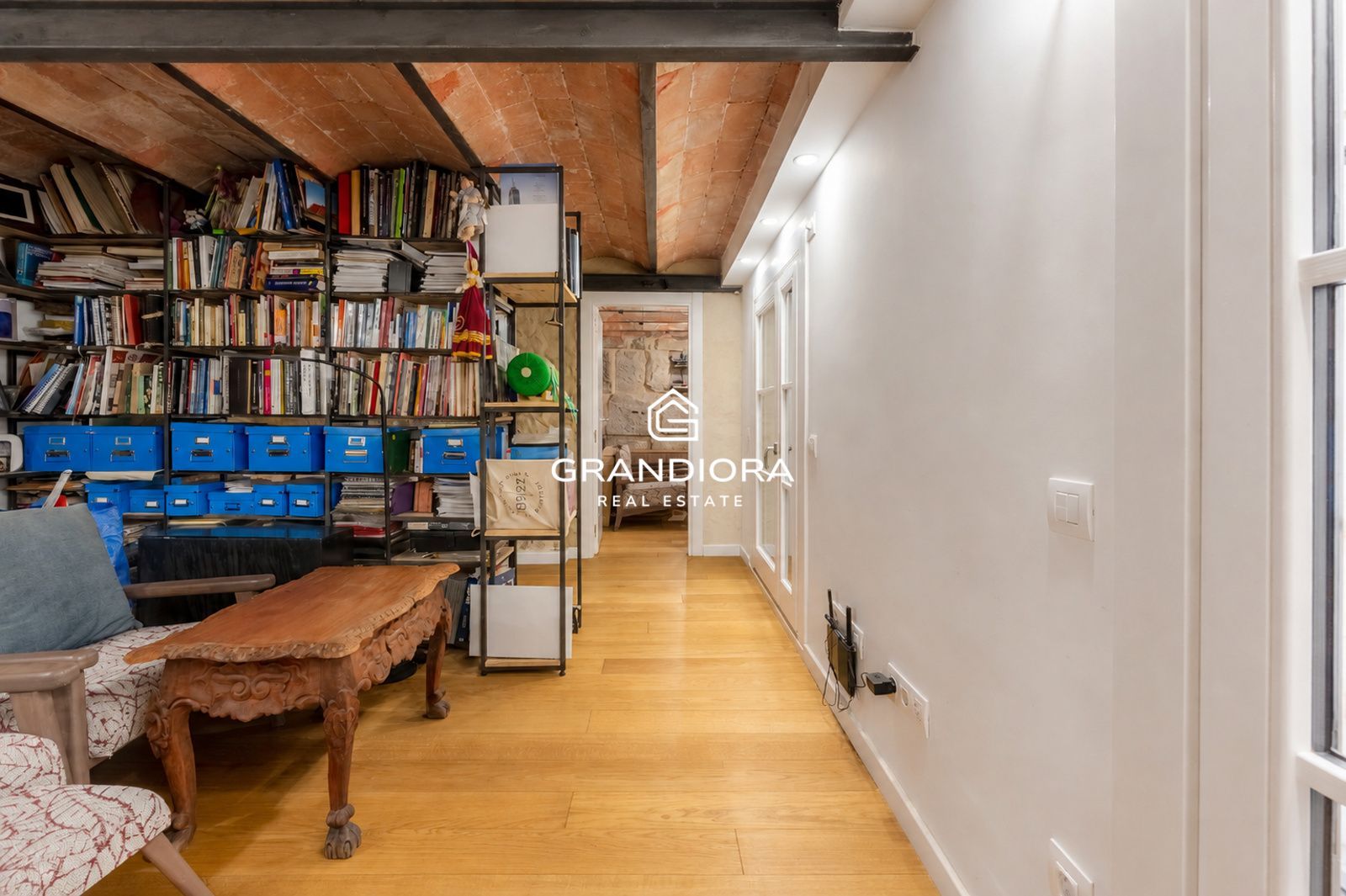Apartamento histórico de 4 habitaciones con restos de la muralla romana en el Gòtic - Imagen 40