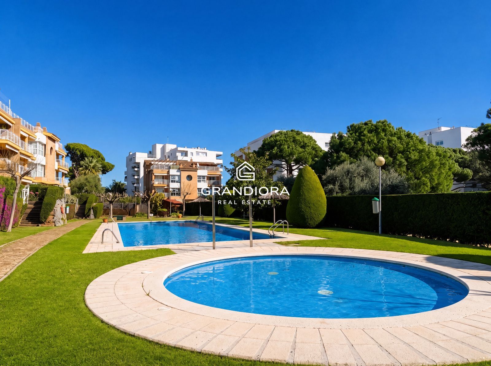 Ático dúplex de 256 m² con vistas al puerto en Port Balís, Sant Andreu de Llavaneres - Imagen 1
