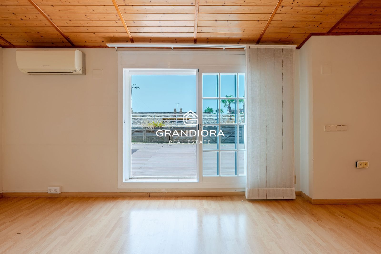 Ático dúplex de 256 m² con vistas al puerto en Port Balís, Sant Andreu de Llavaneres - Imagen 6
