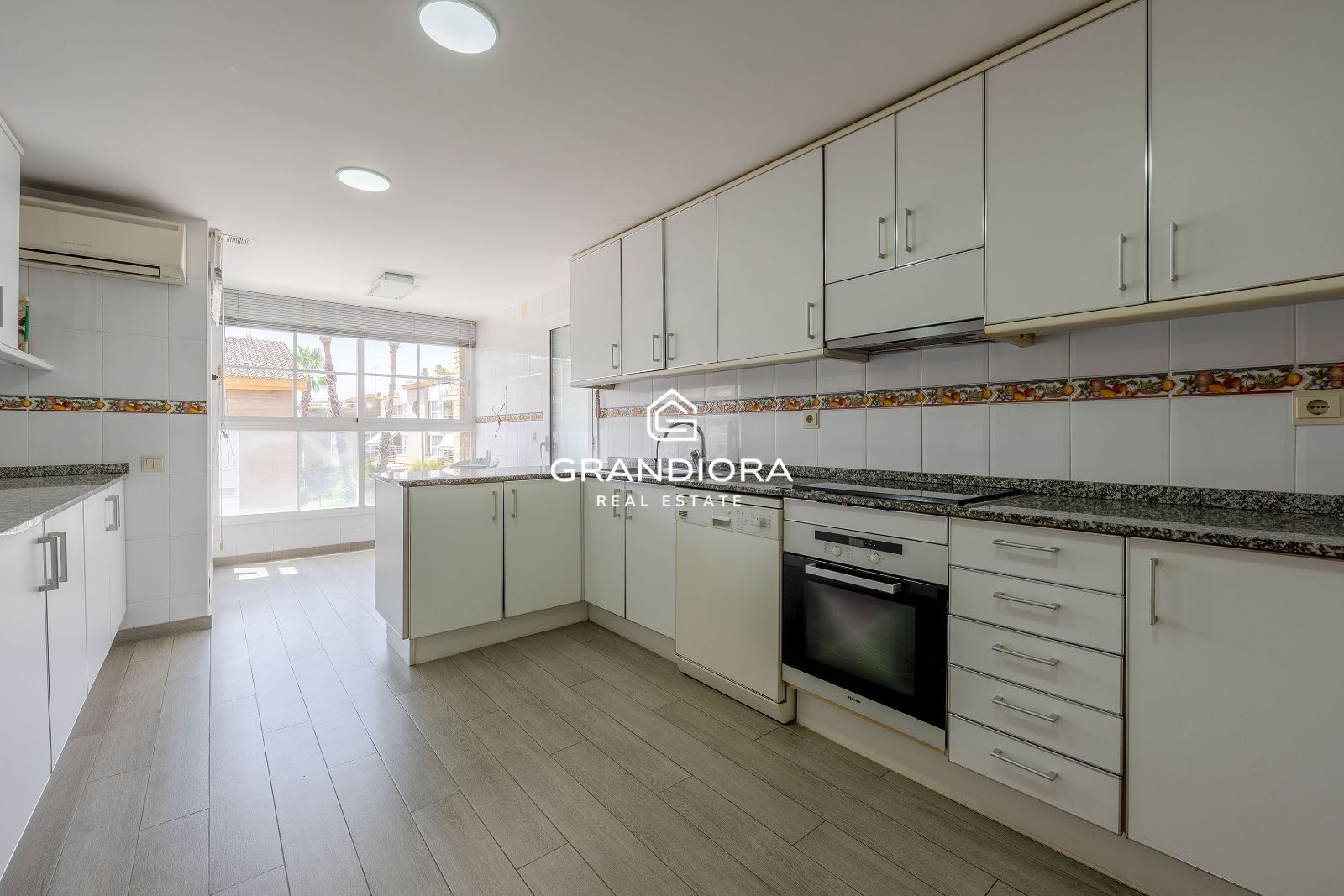 Ático dúplex de 256 m² con vistas al puerto en Port Balís, Sant Andreu de Llavaneres - Imagen 18