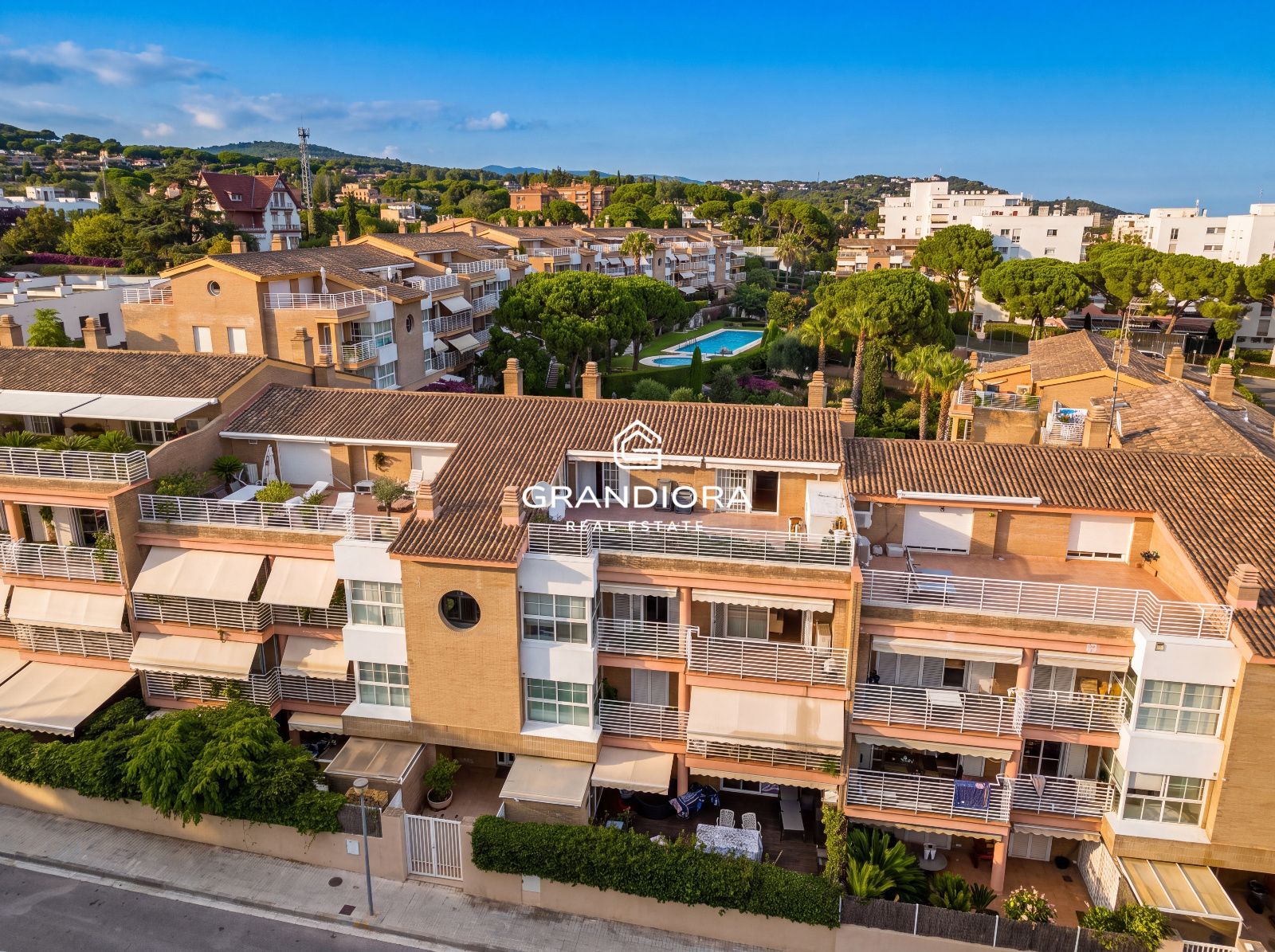 Ático dúplex de 256 m² con vistas al puerto en Port Balís, Sant Andreu de Llavaneres - Imagen 2