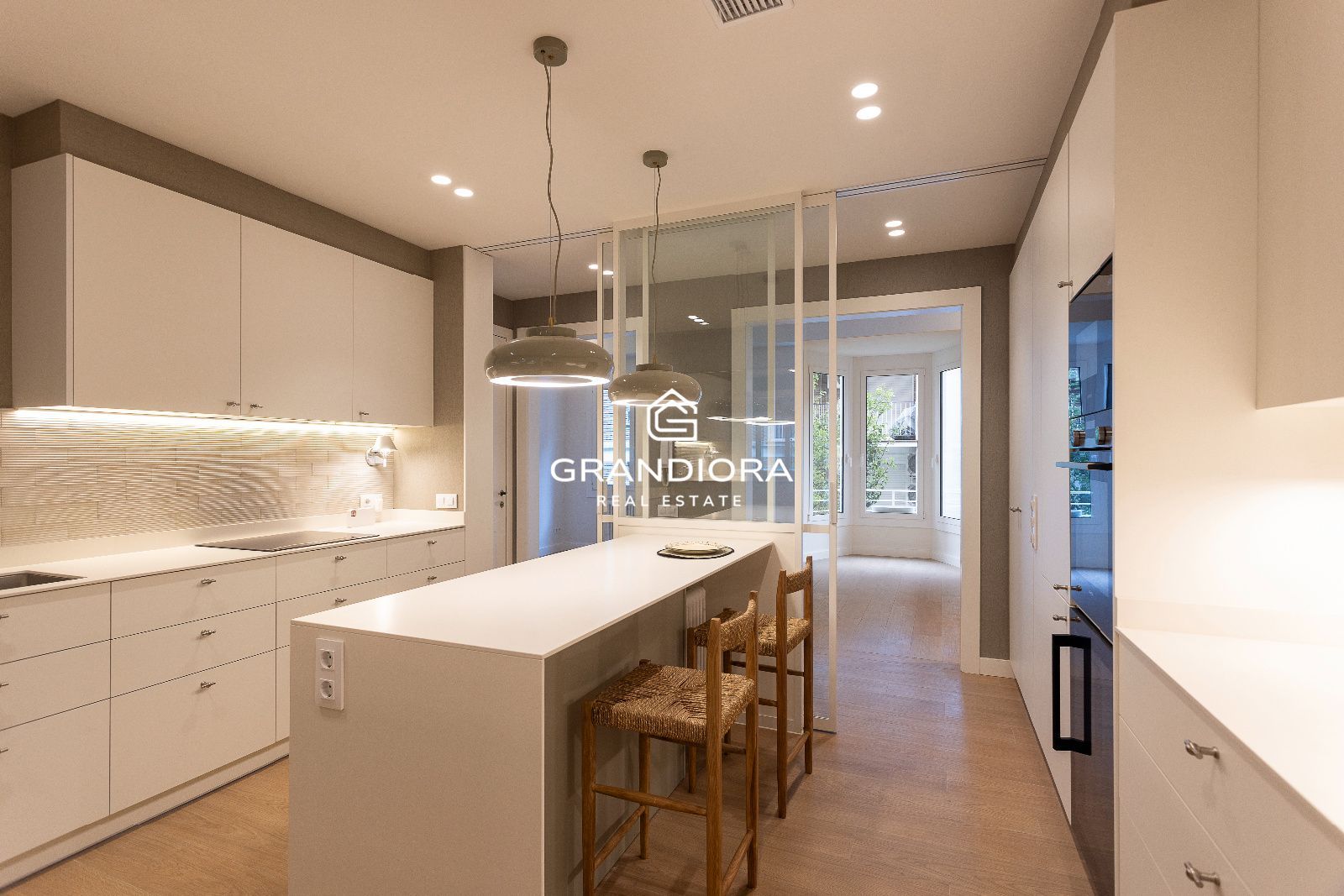 Vivienda reformada de 3 dormitorios con cocina independiente y ascensor - Imagen 12